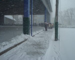 1月末の屋根付きサッカー練習場光景　(新潟駅近くにて)